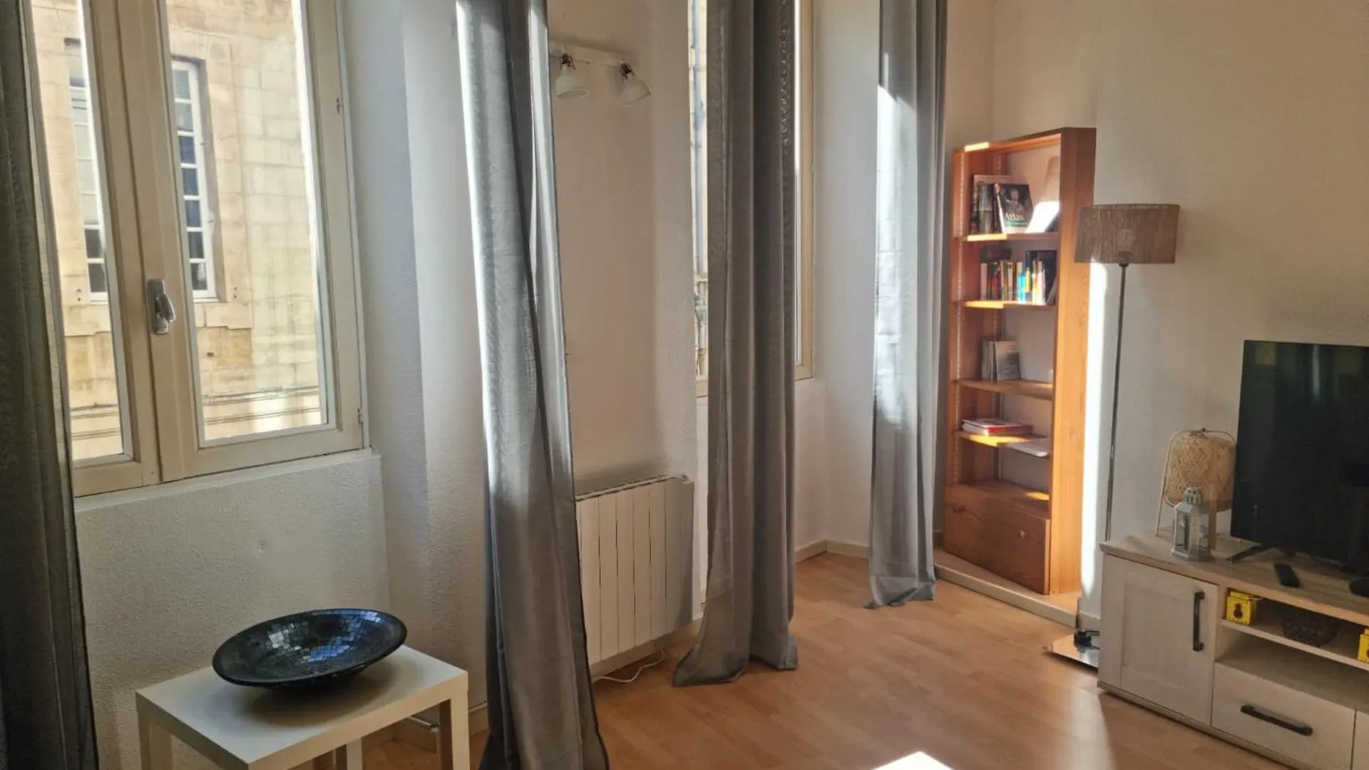 Appartement Intramuros En Hyper Centre Ville Avignon