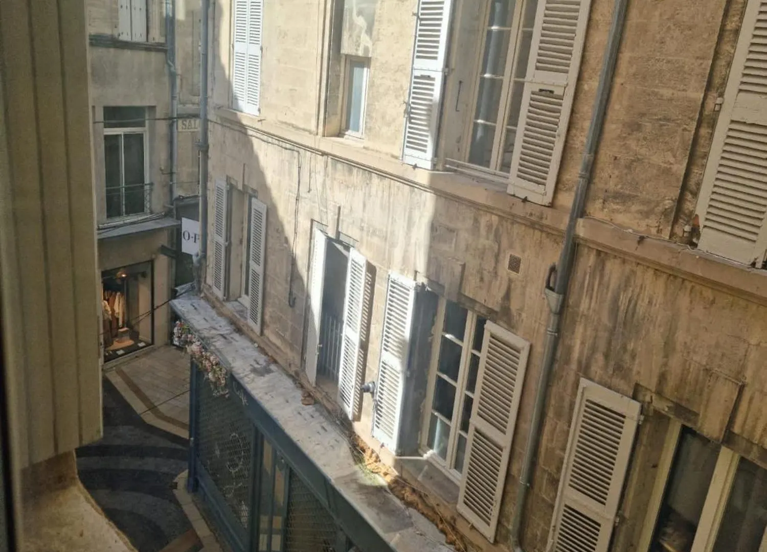 Appartement Intramuros En Hyper Centre Ville Avignon